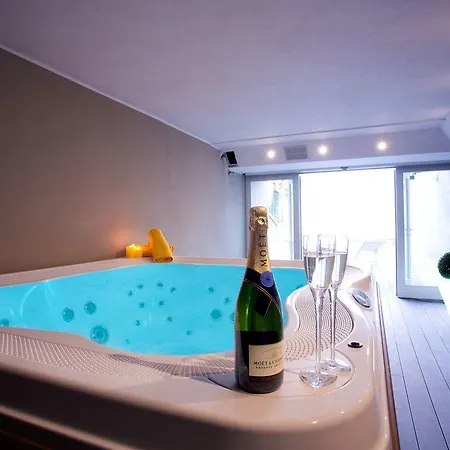 Апартаменты Sala Comacina Four